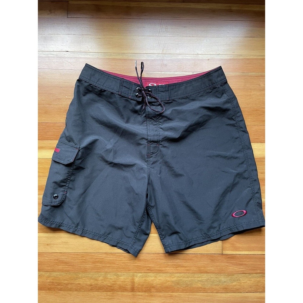 Vintage Oakley Board Shorts Mens Size 36 Black And Red